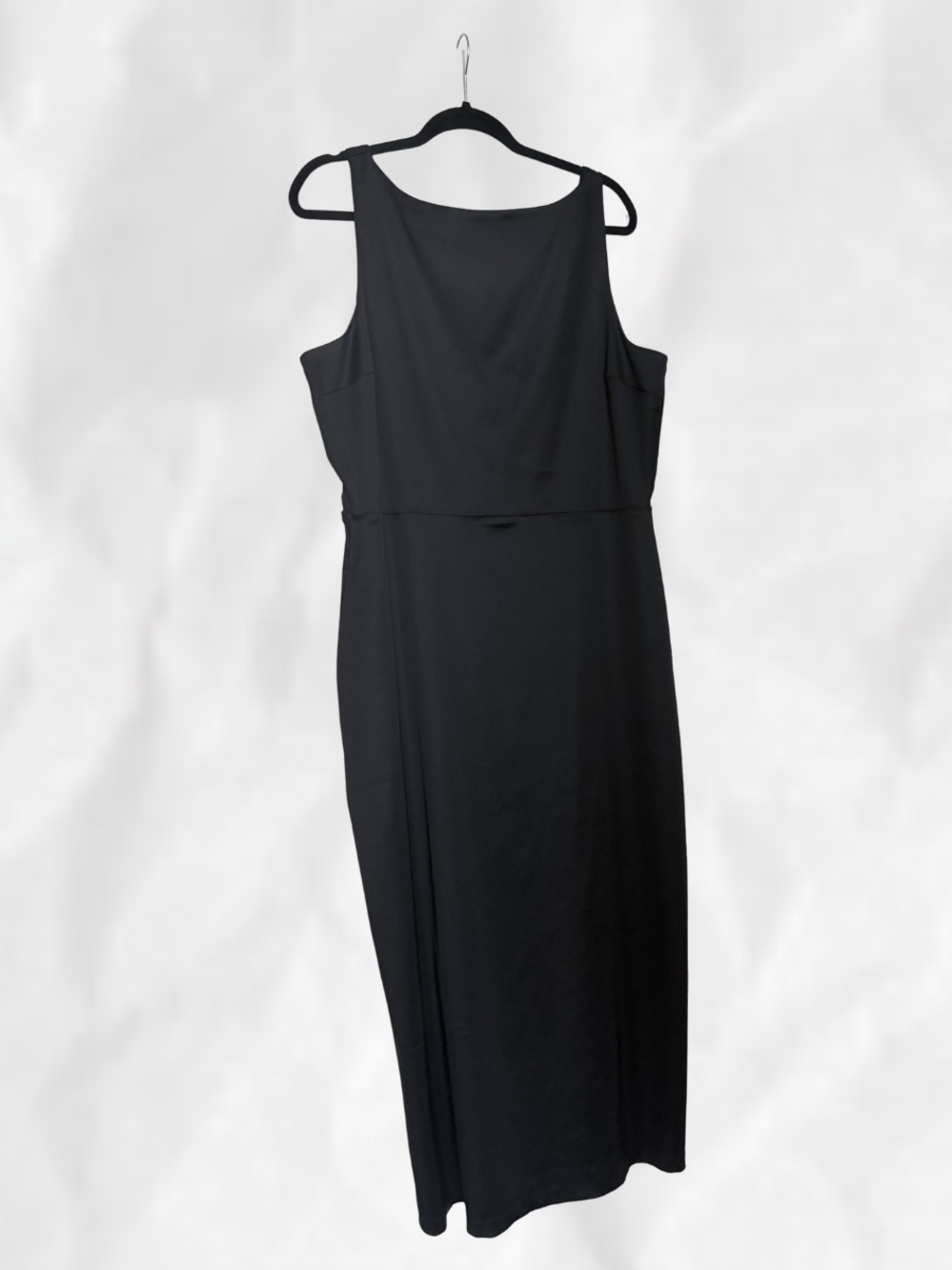 Sleek Black Midi Dress with Minimalist Silhouette